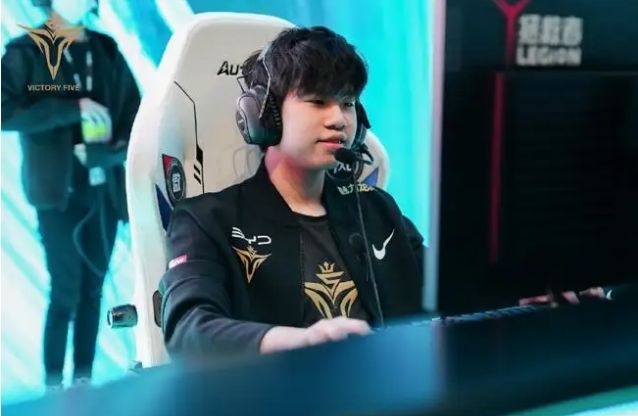 迈出了坚实 迈出了坚实