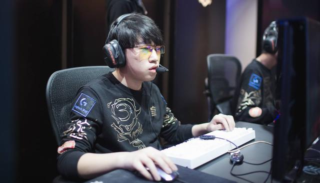 更为成熟的 更为成熟的