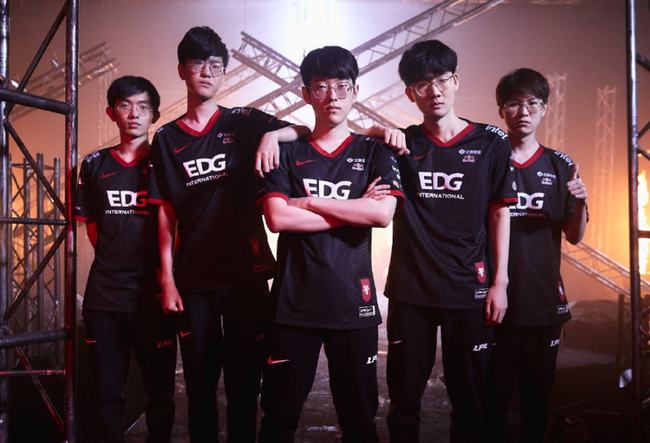 表现绝非偶 表现绝非偶