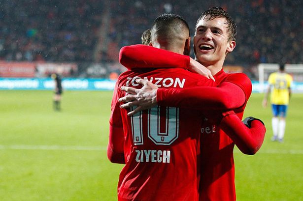 对抗中占据 对抗中占据